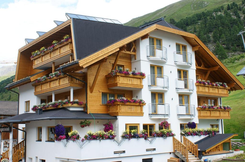 Haus Bergkristall Bed & Breakfast Obergurgl Ngoại thất bức ảnh